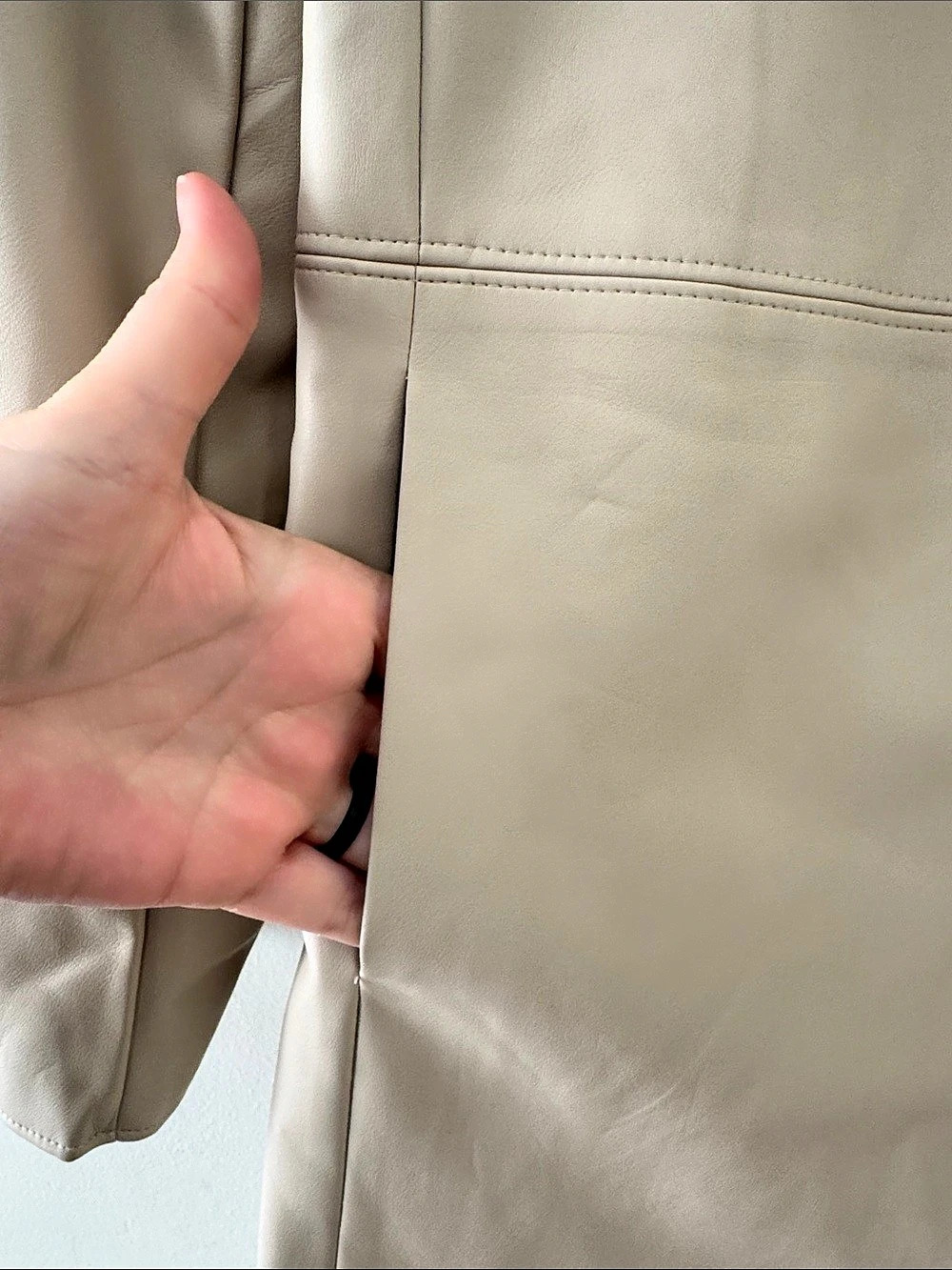 Chicos Faux Leather Blazer Beige Size 3 (16) - Picture 4 of 9